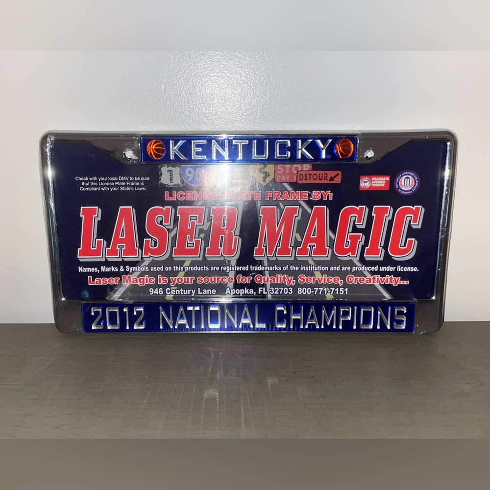 NIB Kentucky Wildcats 2012 Champ Car Tag